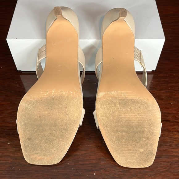 Cushionaire Women’s Prize Dress Sandal - Picture 9 of 10